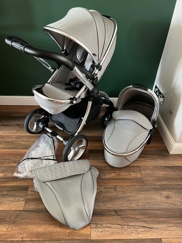 Egg carrycot and pushchair - egg,