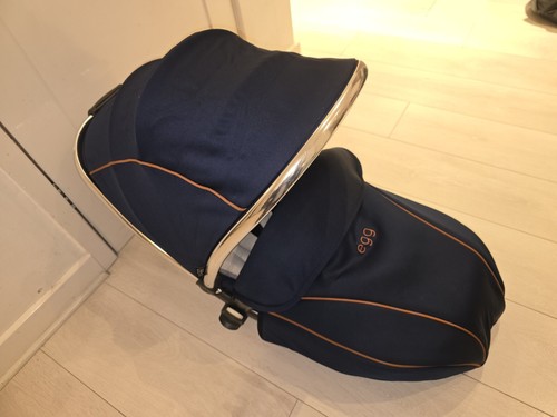 Egg pushchair travel system
